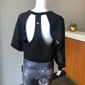 Alo transcend crop sweatshirt